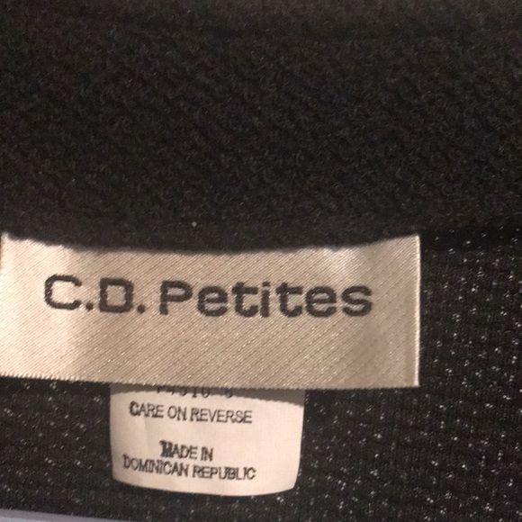 Ladies petite black, polyester and acrylic, new condition - Picture 3 of 3